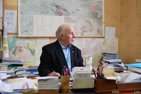 «Амаль стогадовае жыццё служыш беларушчыне — а ў выніку нават таго, каб абвестку пра тваю смерць напісалі па-беларуску, не заслугоўваеш»