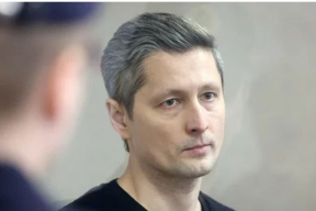 Конвейер репрессий. «По ощущениям не 3 года, а 33 жизни» — супруга экс-журналиста ОНТ Дмитрия Семченко подтвердила его выход на свободу. Массовые суды по делу о «дворовых чатах»