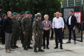 Туска и главу Еврокомиссии пытались напугать на границе — «появились беларуские солдаты с длинноствольным оружием»