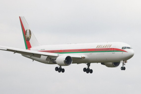 Неожиданный разворот: Лукашенко вновь полетел в Оман, где побывал на днях