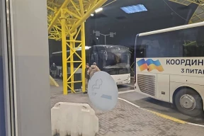 Часть группы экс-политзаключенных едет из Варшавы в Вильнюс